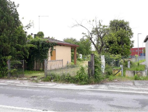 Asta immobiliare - Esecuzione 594/2016 - Lotto 4 - (ASSET - Associazione Esecuzioni Immobili Treviso)