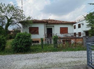 Asta immobiliare - Esecuzione 154/2021 - Lotto unico - (ASSET - Associazione Esecuzioni Immobili Treviso)